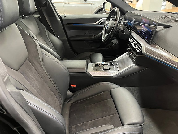 BMW i4 27 of 30