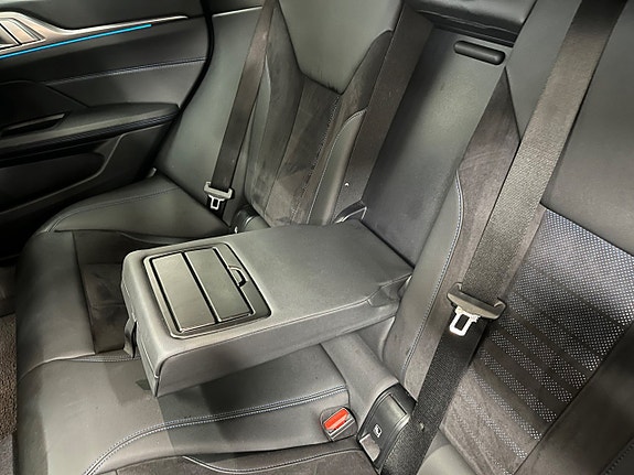 BMW i4 30 of 30