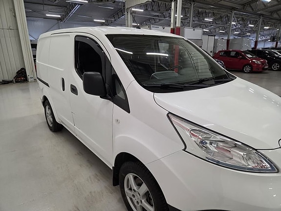 Nissan e-NV200 3 of 10