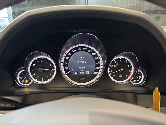 Mercedes-Benz E350 12 of 27