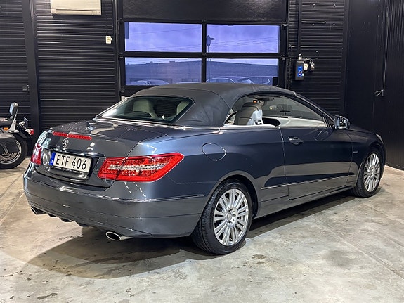 Mercedes-Benz E350 7 of 27