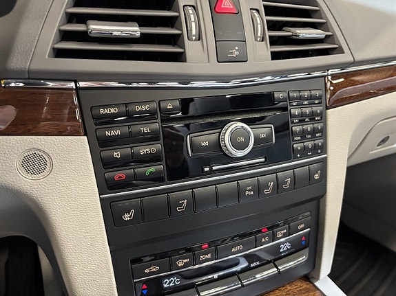 Mercedes-Benz E350 16 of 27
