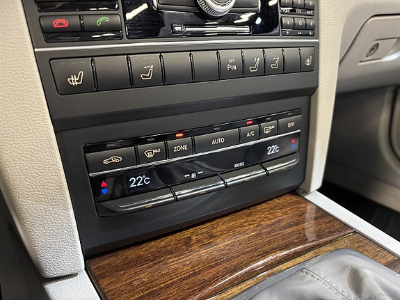 Mercedes-Benz E350 15 of 27