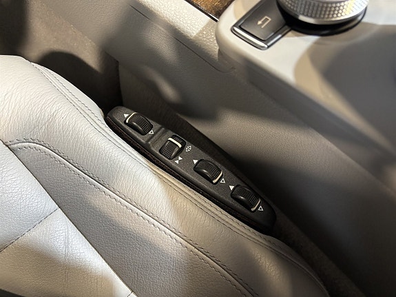 Mercedes-Benz E350 14 of 27