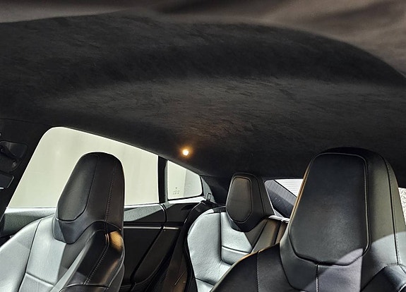 Tesla Model S 12 of 12