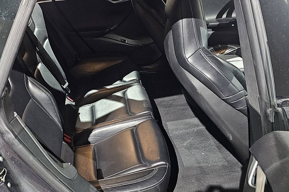 Tesla Model S 9 of 12