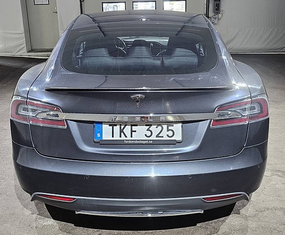 Tesla Model S 8 of 12