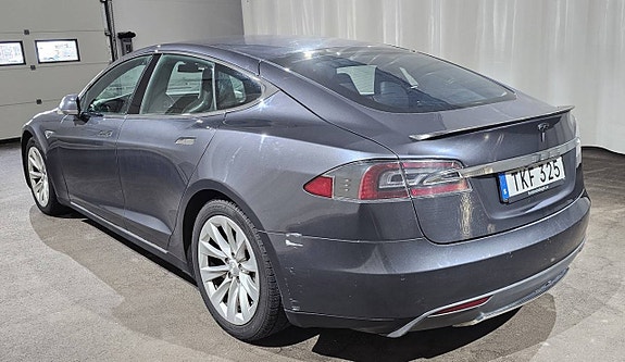 Tesla Model S 5 of 12