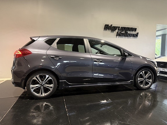 Kia Ceed 8 of 30