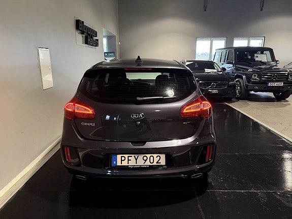 Kia Ceed 9 of 30