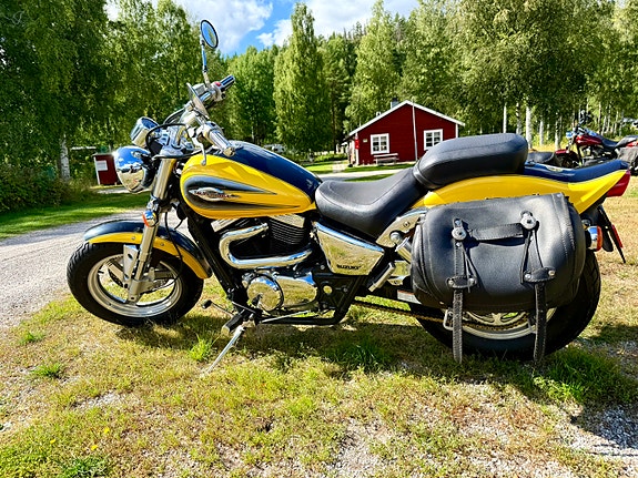 Suzuki VZ800 Marauder 2 of 3