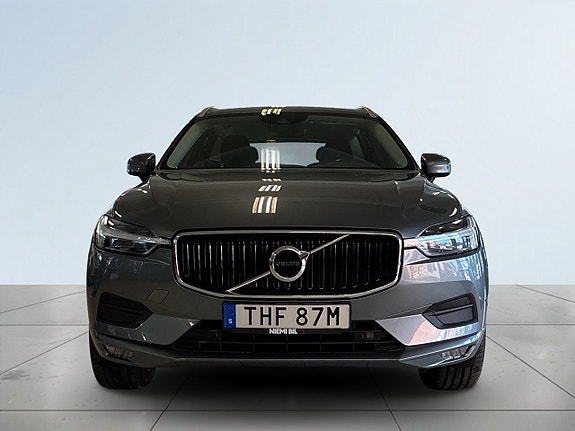 Volvo XC60 2 of 18