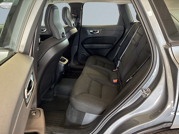 Volvo XC60 13 of 18