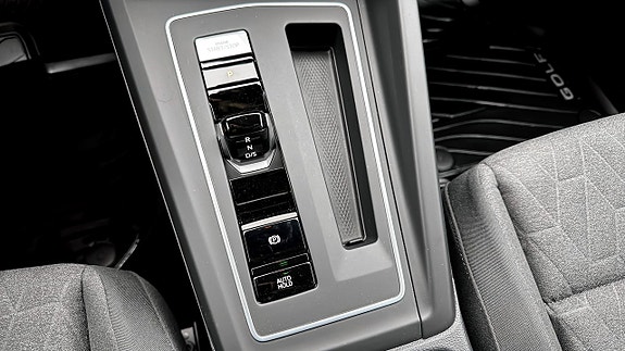 Volkswagen Golf I 17 of 19