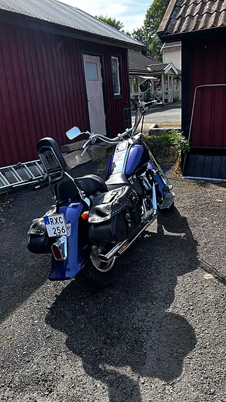 Suzuki VL1500 Intruder 2 of 6