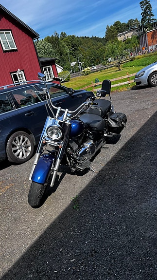 Suzuki VL1500 Intruder 3 of 6