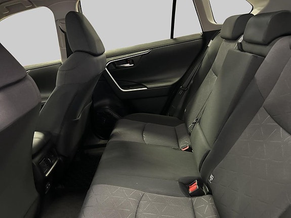 Toyota RAV4 11 of 20