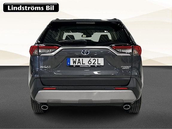 Toyota RAV4 8 of 20