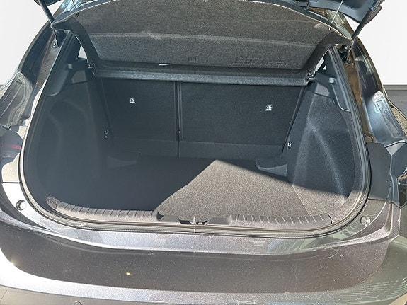 Toyota Corolla 11 of 11