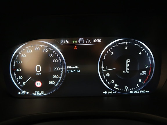 Volvo V60 Cross Country 20 of 30