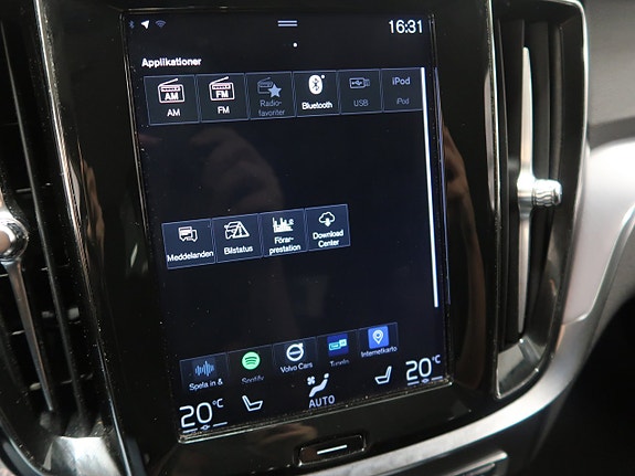 Volvo V60 Cross Country 27 of 30