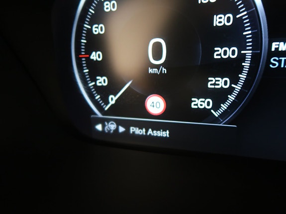 Volvo V60 Cross Country 21 of 30