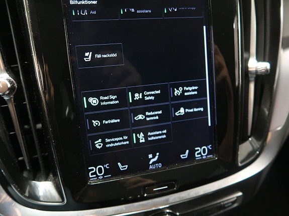 Volvo V60 Cross Country 26 of 30