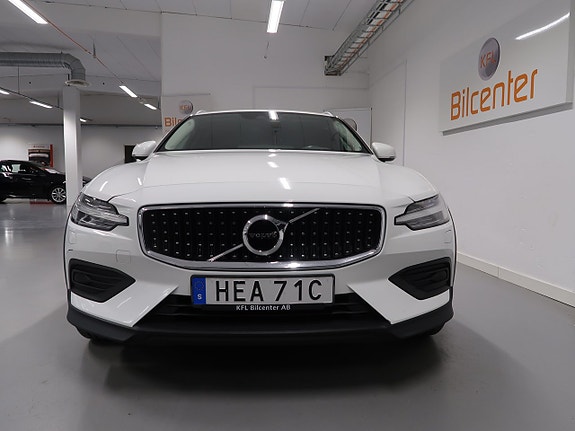 Volvo V60 Cross Country 10 of 30
