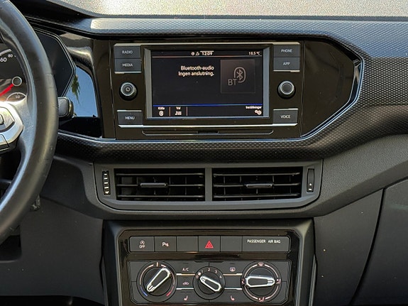 Volkswagen T-Cross 16 of 19