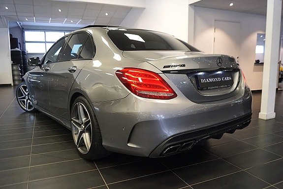 Mercedes-Benz C63 3 of 28