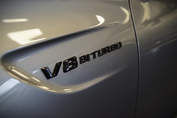 Mercedes-Benz C63 8 of 28