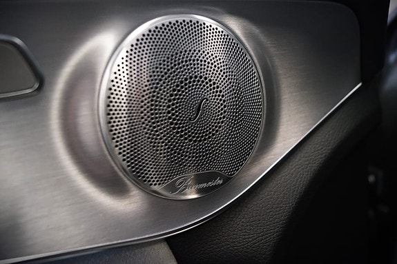 Mercedes-Benz C63 19 of 28