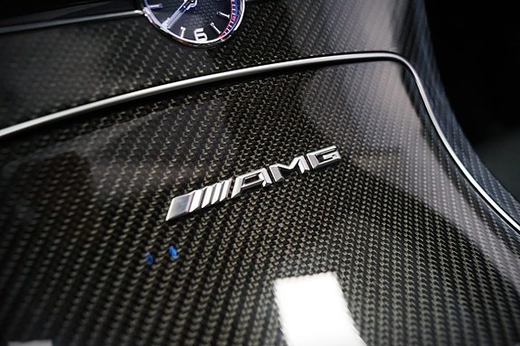 Mercedes-Benz C63 24 of 28