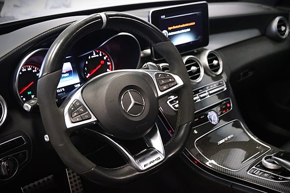 Mercedes-Benz C63 14 of 28