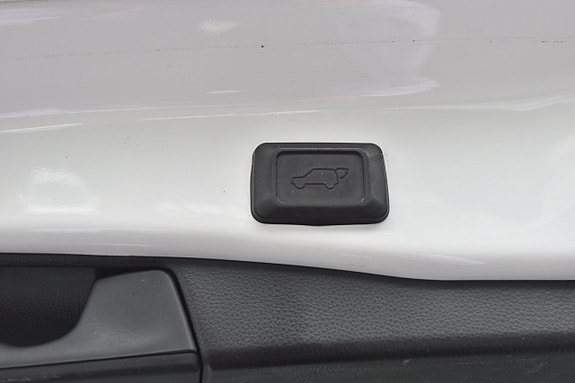 Toyota RAV4 14 of 29
