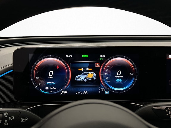 Mercedes-Benz EQC400 18 of 30