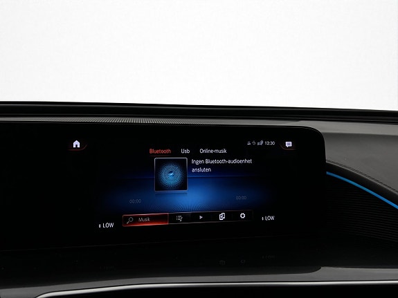 Mercedes-Benz EQC400 24 of 30