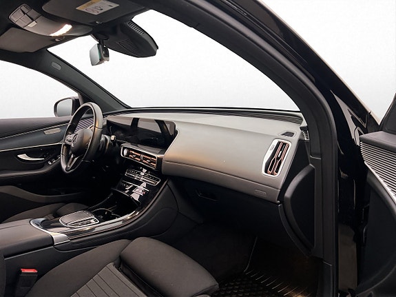 Mercedes-Benz EQC400 16 of 30