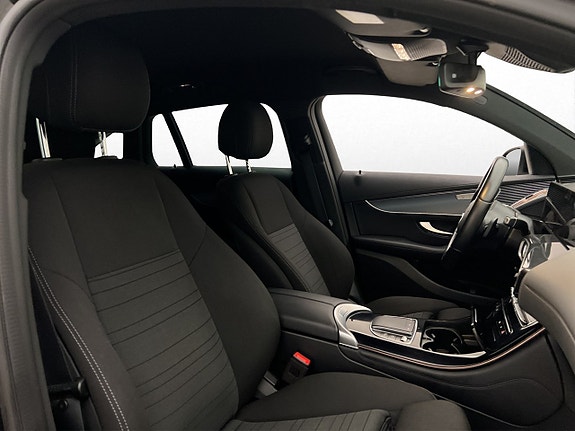 Mercedes-Benz EQC400 15 of 30