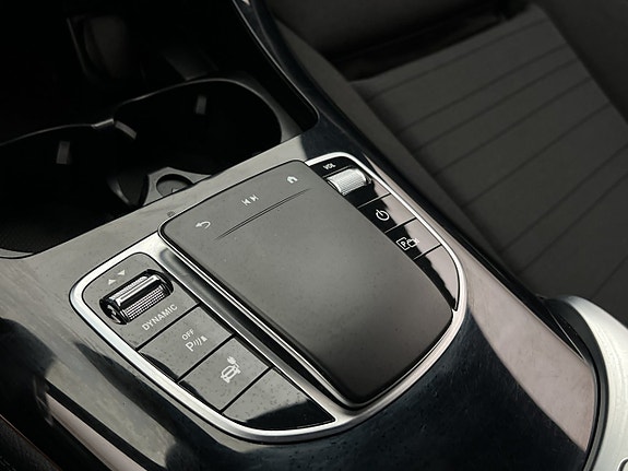 Mercedes-Benz EQC400 30 of 30