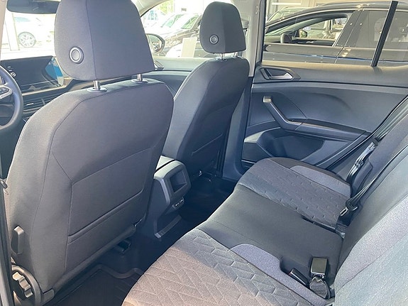 Volkswagen T-Cross 5 of 6