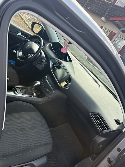 Peugeot 308 SW 5 of 10