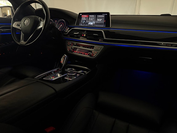 BMW 740e 25 of 25