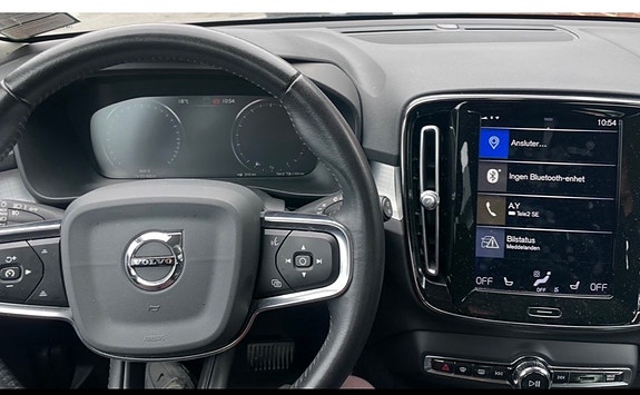 Volvo XC40 7 of 9