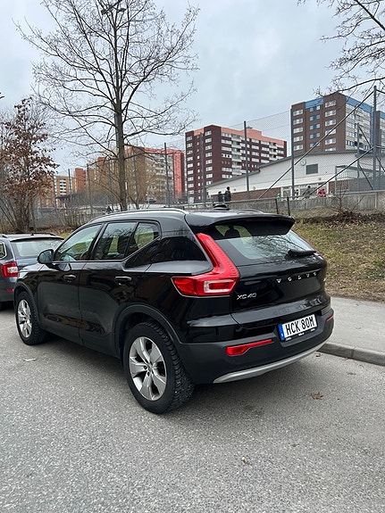 Volvo XC40 3 of 9
