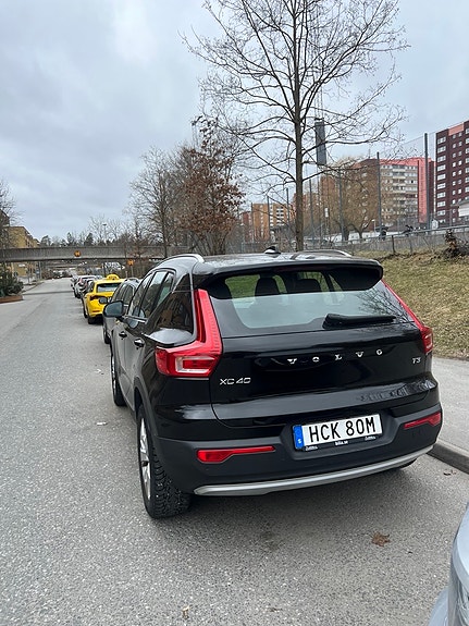 Volvo XC40 4 of 9