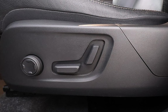 Volvo XC40 16 of 23