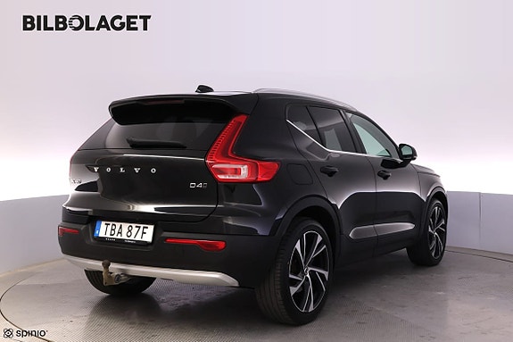Volvo XC40 3 of 23