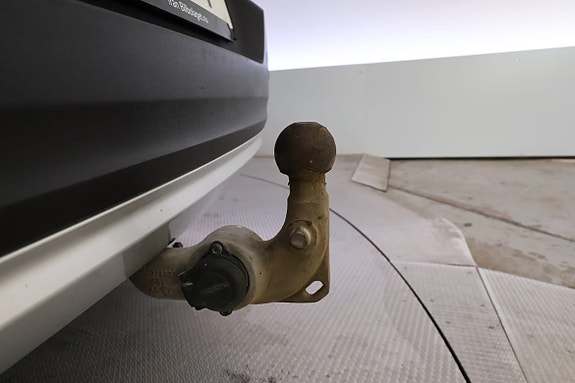 Volvo XC40 13 of 23