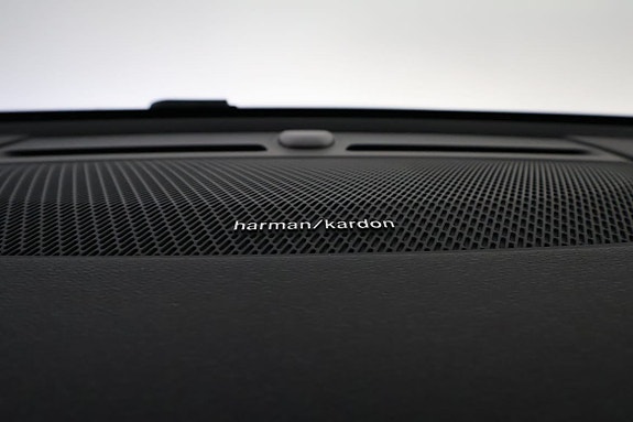 Volvo XC40 17 of 23